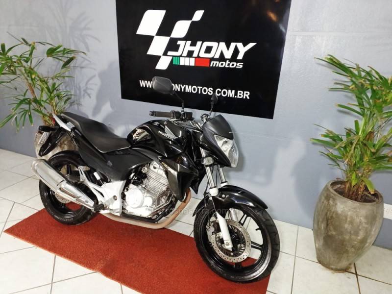 HONDA - CB 300R - 2014/2014 - Preta - R$ 15.500,00