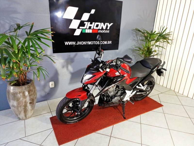 HONDA - CB 300F TWISTER - 2025/2025 - Vermelha - R$ 26.500,00