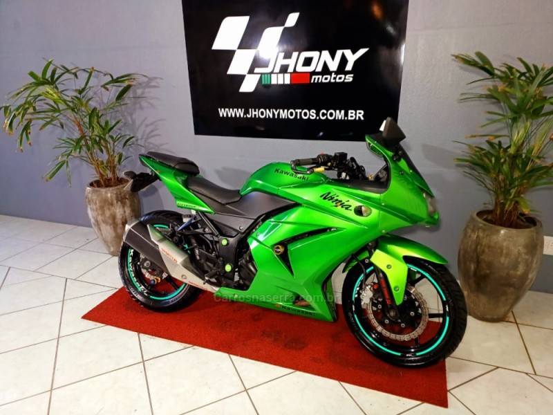 KAWASAKI - NINJA 250R - 2012/2012 - Verde - R$ 14.900,00