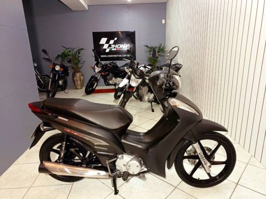 HONDA - BIZ 125 - 2015/2015 - Preta - R$ 12.900,00