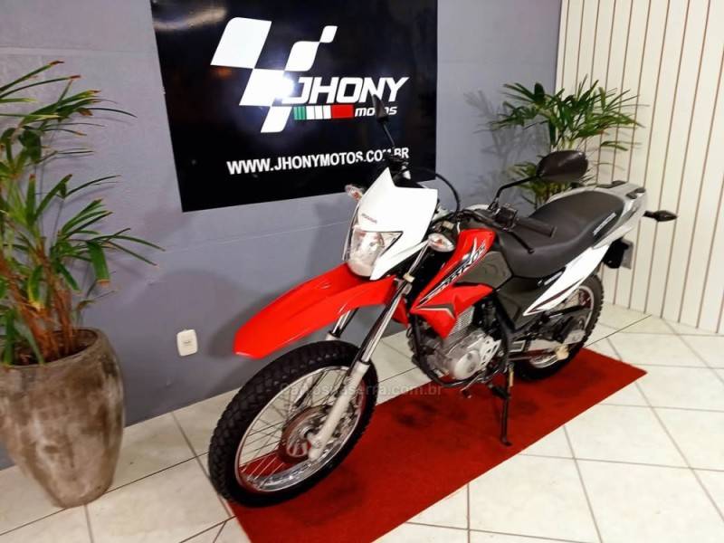 HONDA - NXR 150 - 2014/2014 - Vermelha - R$ 13.900,00