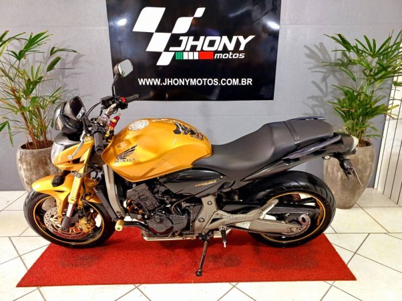 HONDA - CB 600F - 2010/2010 - Dourada - R$ 38.000,00