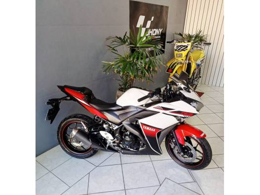 YAMAHA - YZF - 2018/2018 - Preta - R$ 23.900,00