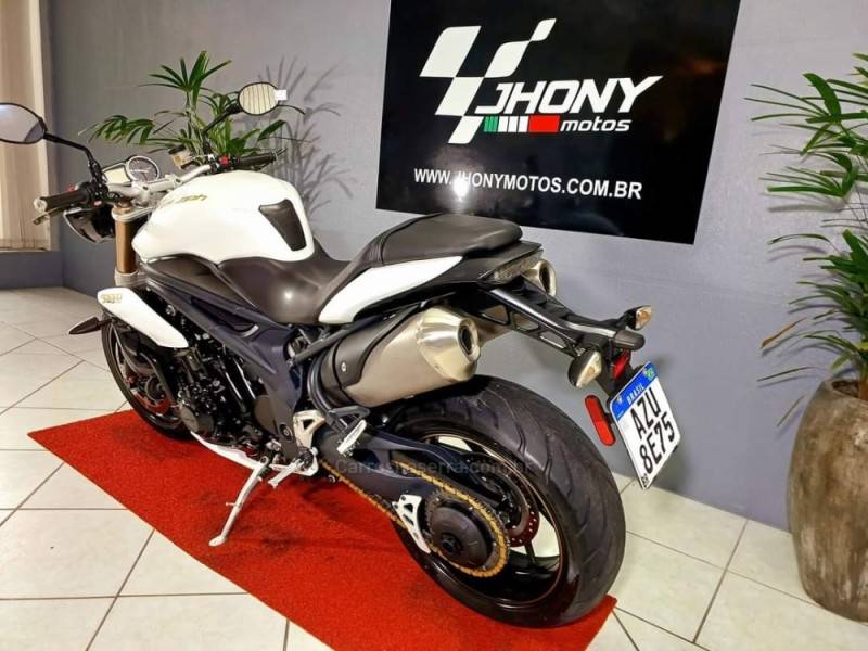 TRIUMPH - SPEED TRIPLE - 2014/2014 - Branca - R$ 34.900,00