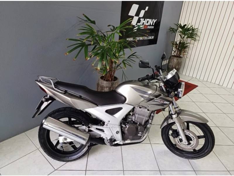 HONDA - CBX 250 TWISTER - 2008/2008 - Cinza - R$ 9.900,00