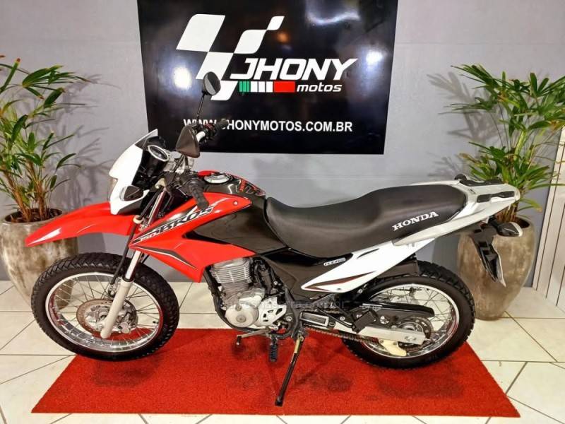 HONDA - NXR 150 - 2014/2014 - Vermelha - R$ 13.900,00