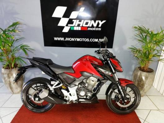 HONDA - CB 300F TWISTER - 2025/2025 - Vermelha - R$ 26.500,00