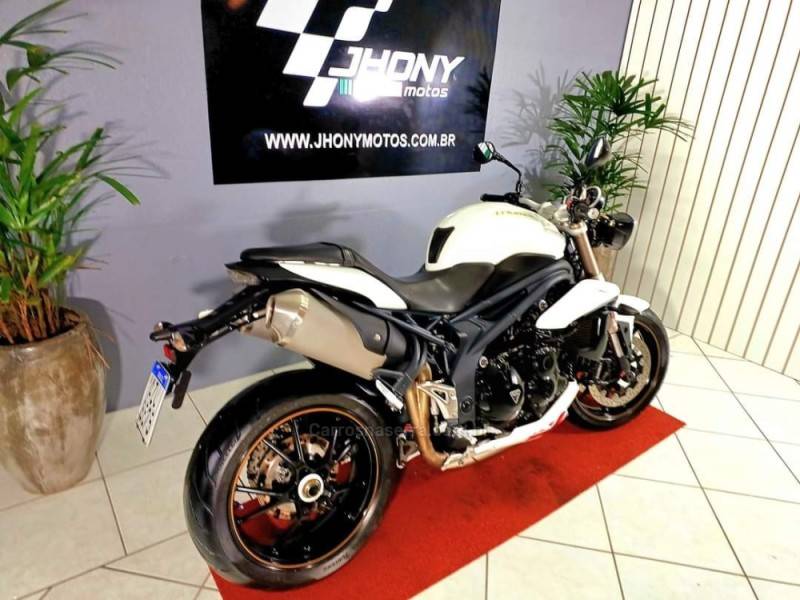 TRIUMPH - SPEED TRIPLE - 2014/2014 - Branca - R$ 34.900,00