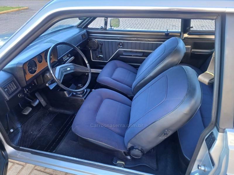 FORD - CORCEL II - 1979/1979 - Prata - R$ 39.000,00