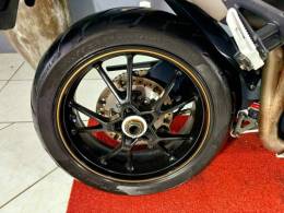 TRIUMPH - SPEED TRIPLE - 2014/2014 - Branca - R$ 34.900,00