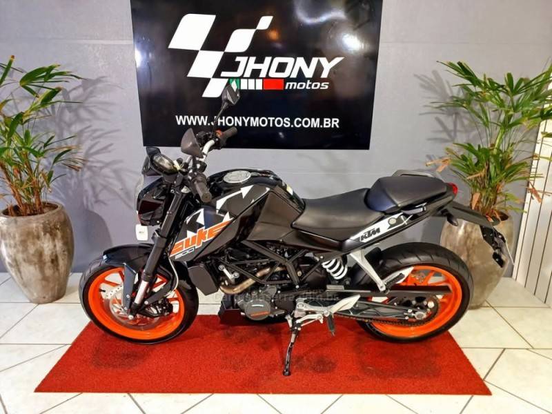 KTM - DUKE - 2019/2019 - Preta - R$ 17.500,00