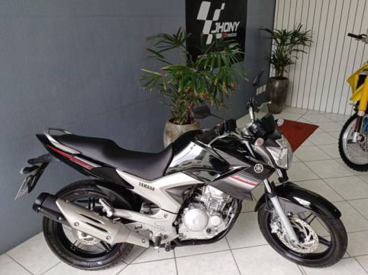 YAMAHA - FAZER - 2015/2015 - Preta - R$ 15.900,00