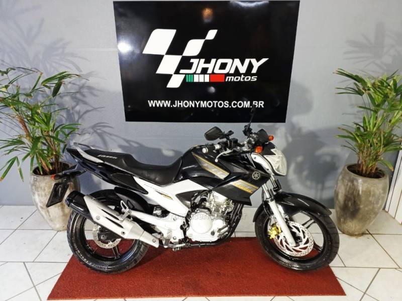 YAMAHA - FAZER - 2011/2011 - Preta - R$ 11.900,00