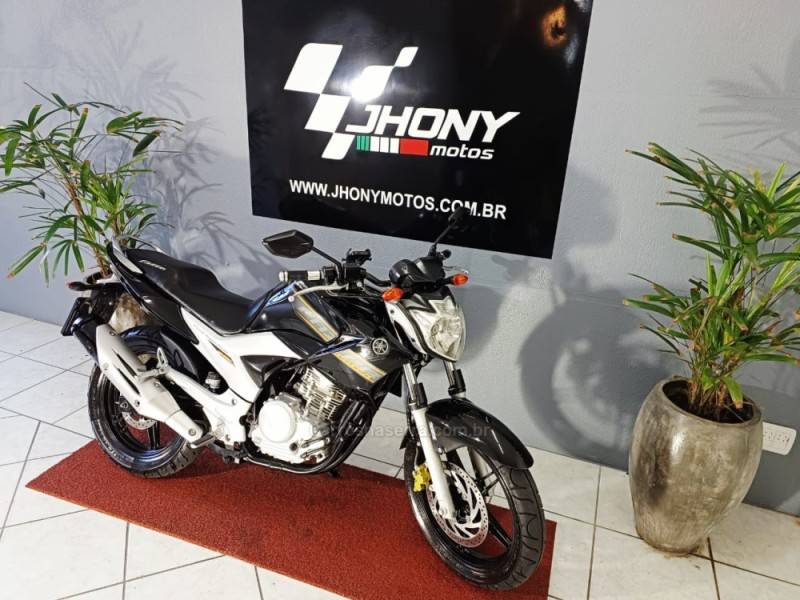 YAMAHA - FAZER - 2011/2011 - Preta - R$ 11.900,00